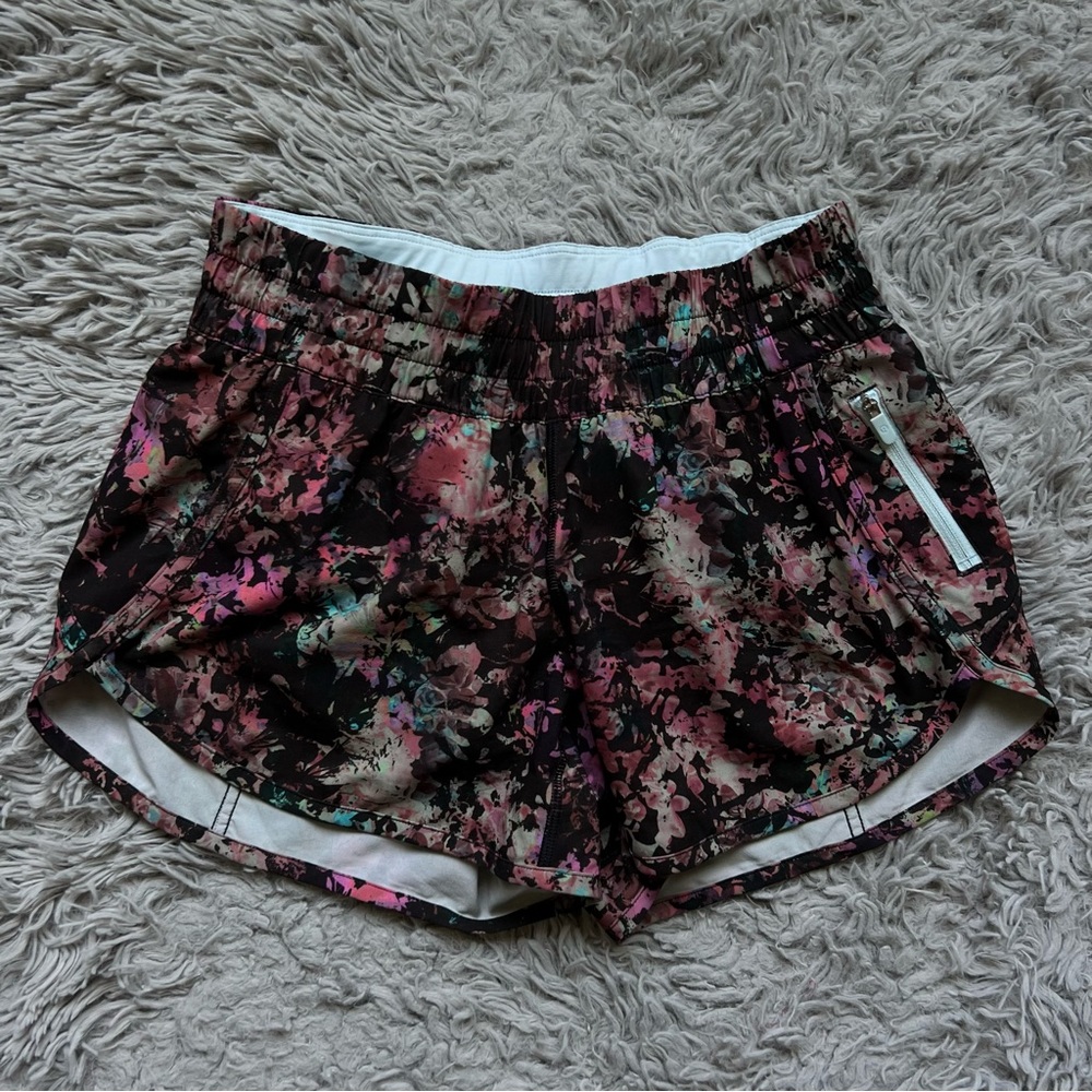Lululemon Tracker 4” Running Shorts, 6, NWOT